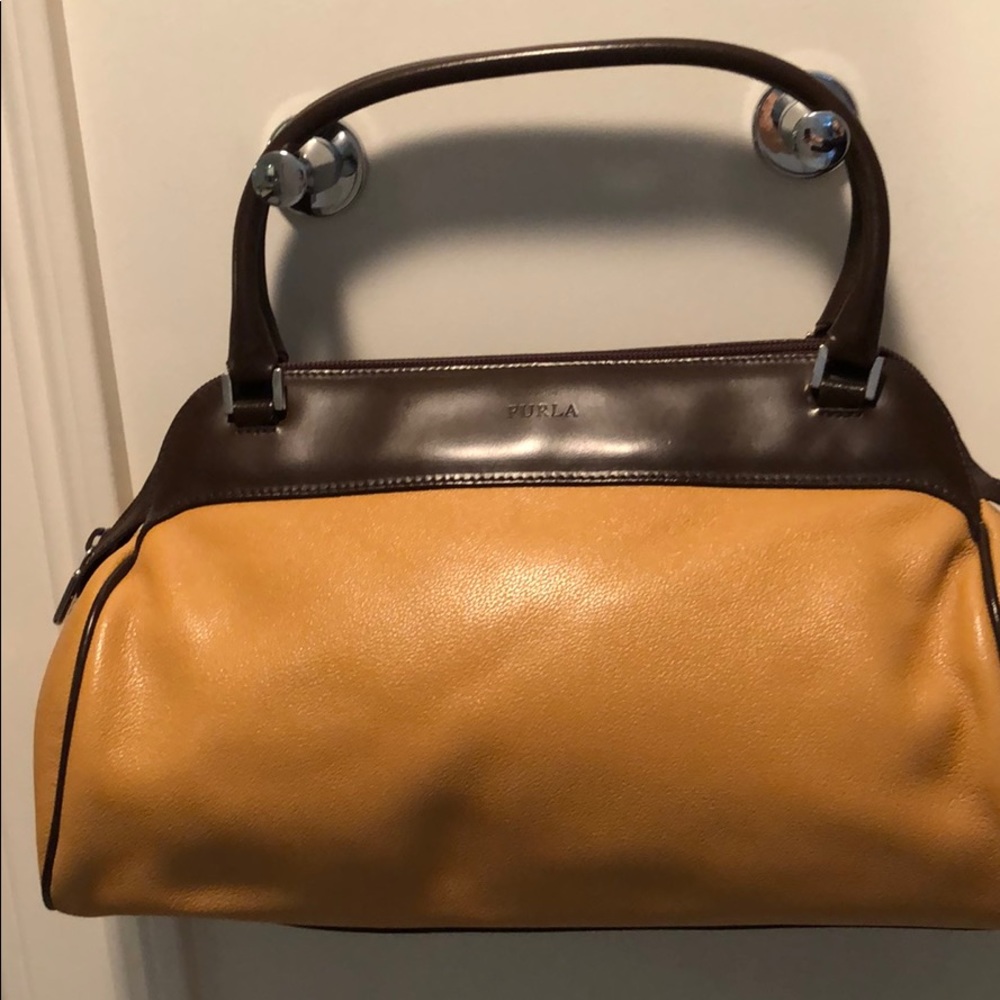 🔥SALE FURLA HANDBAG - Made in Italy